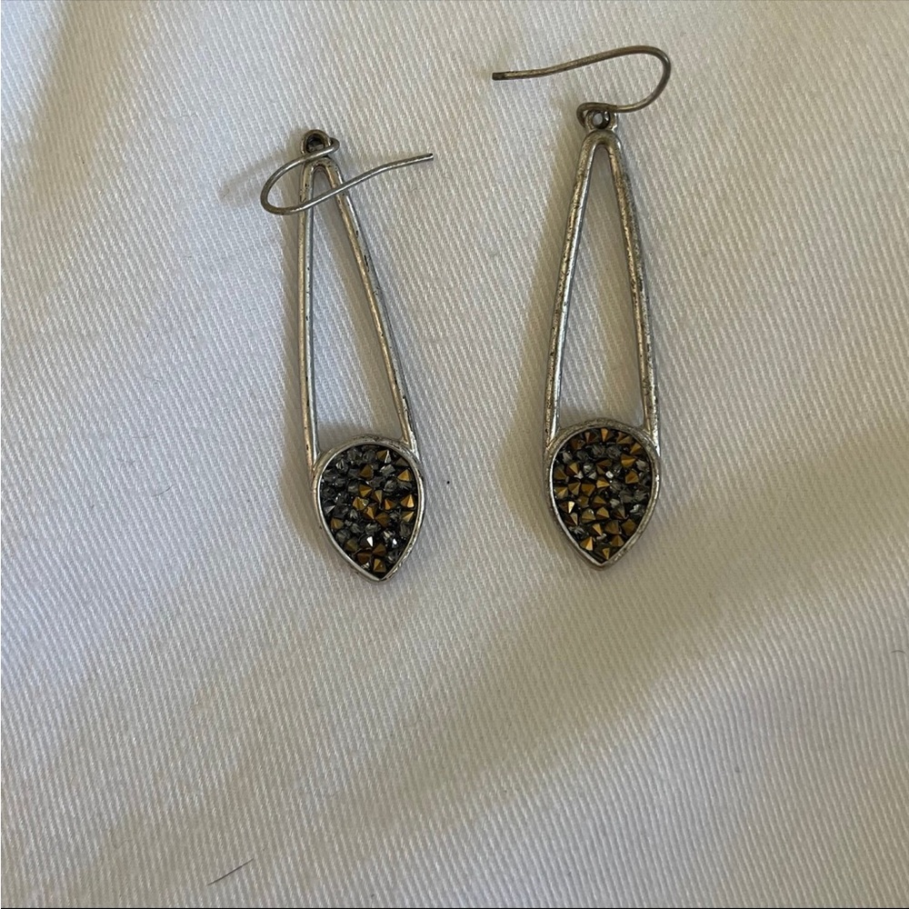 Dangle earrings